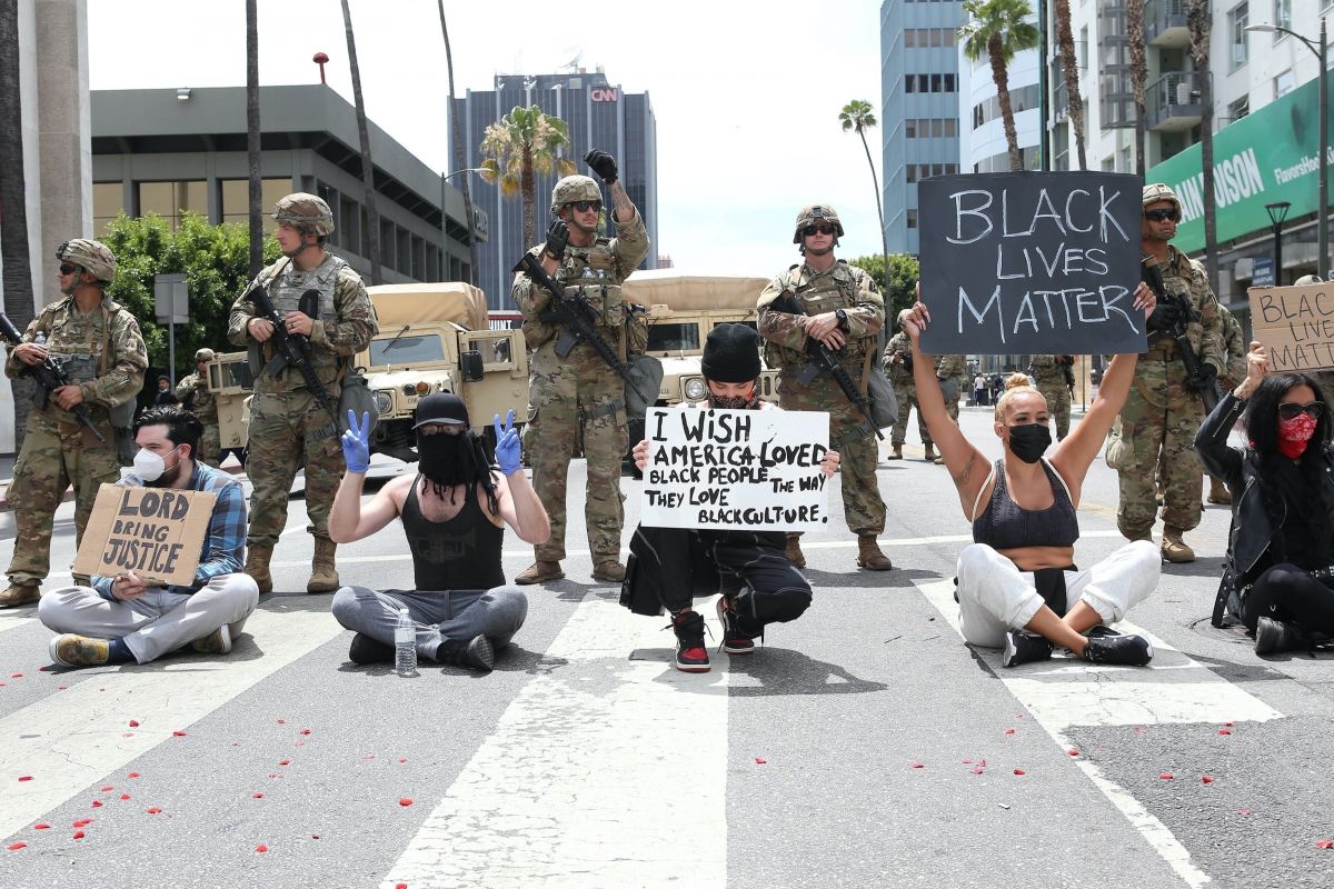 Madison Beer Out Black Lives Matter Protesting on Road in Los Angeles 2020/06/02