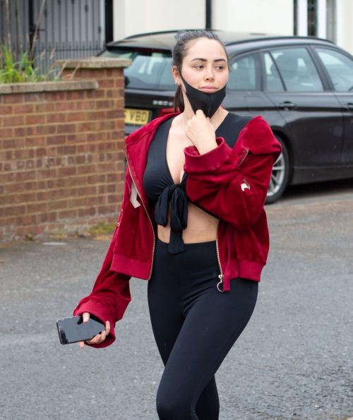 Marnie Simpson Out and About in Bedfordshire 2020/06/04 1