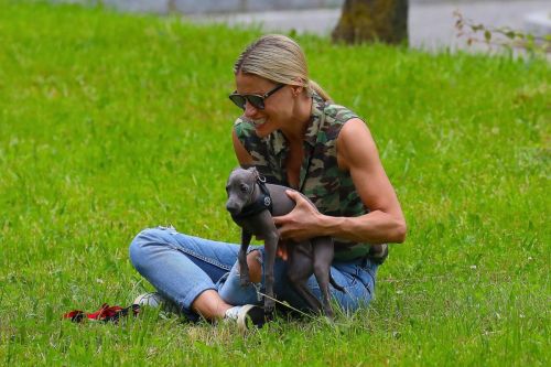 Michelle Hunziker Out with her Dogs in a Park in Bergamo 2020/06/02 10
