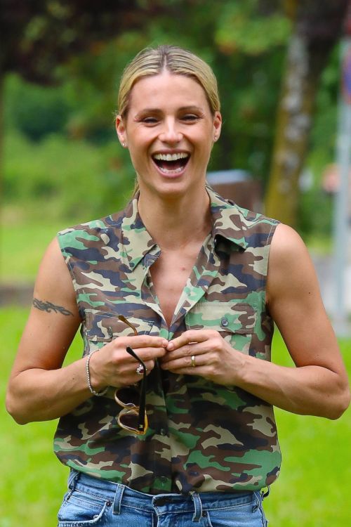 Michelle Hunziker Out with her Dogs in a Park in Bergamo 2020/06/02 15