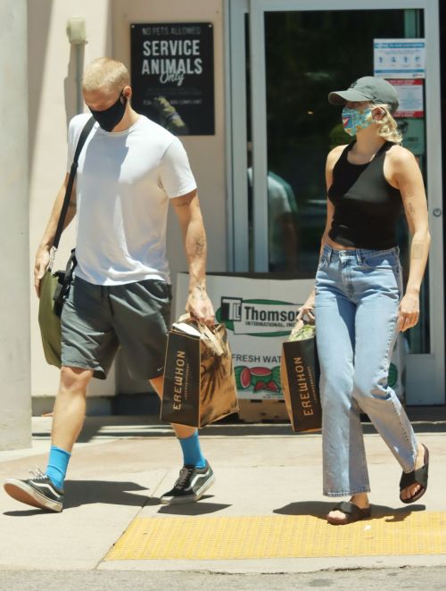 Miley Cyrus and Cody Simpson Out Shopping in Calabasas 2020/06/09
