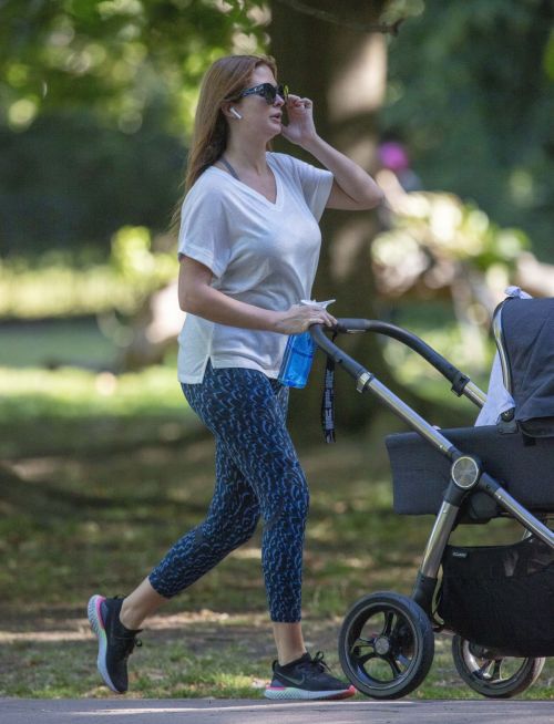 Millie Mackintosh Out and About in London 2020/06/15 5