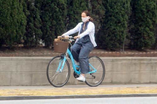 Molly Shannon Riding Bike Out in West Hollywood 2020/06/05 2