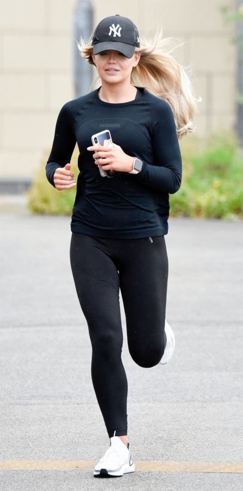 Molly Smith Out Jogging in Manchester 2020/06/12 1