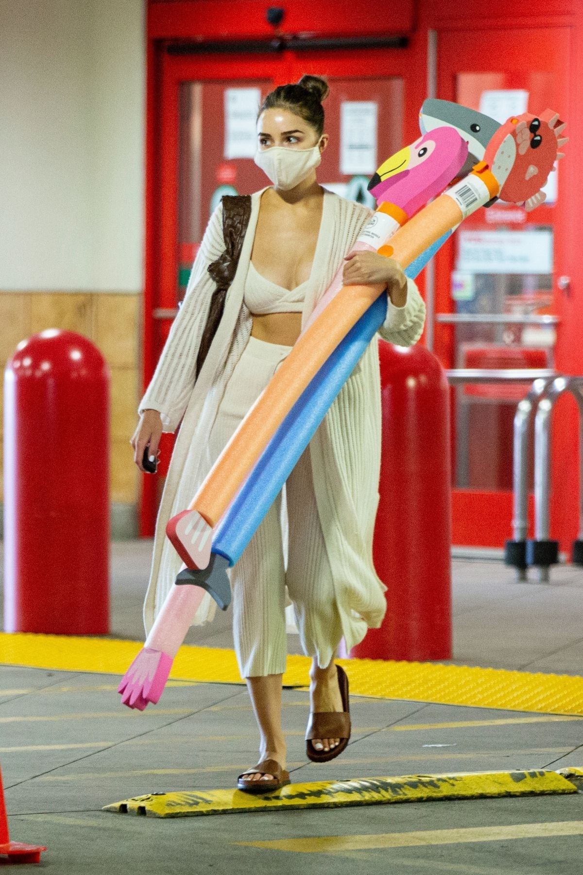 Olivia Culpo Shopping at Target in Los Angeles 2020/06/12