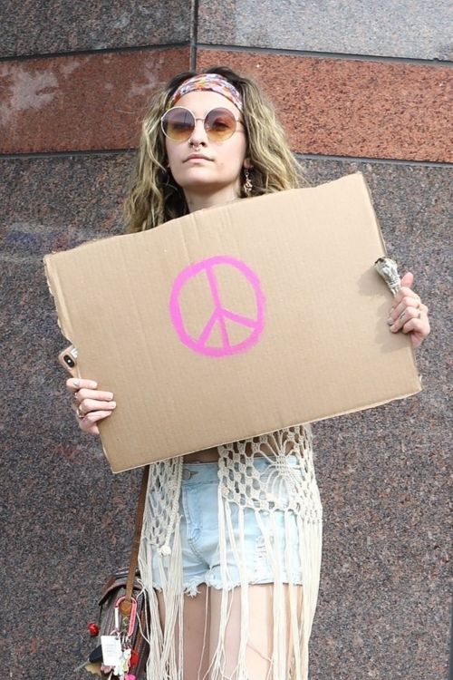 Paris Jackson at a Black Lives Matter Protest in Los Angeles 2020/06/01 6