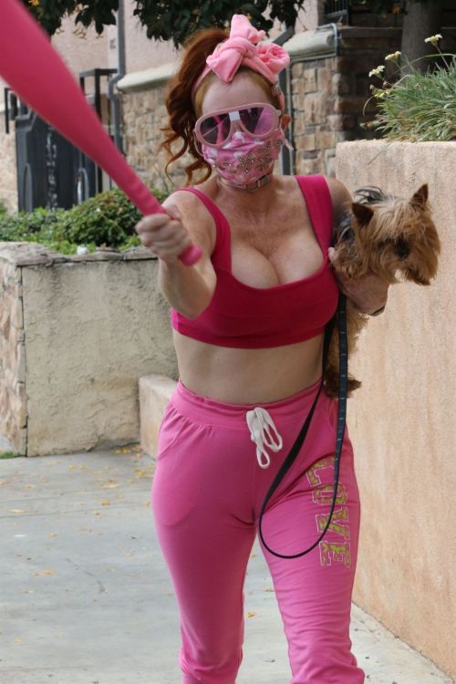 Phoebe Price All in Pink Out in Studio City 2020/06/02 11