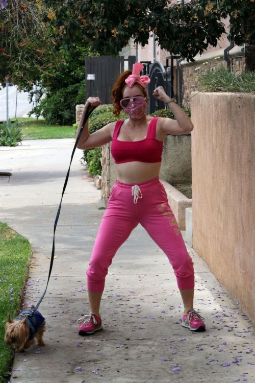 Phoebe Price All in Pink Out in Studio City 2020/06/02 3