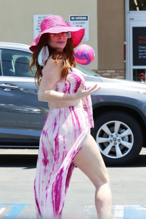 Phoebe Price Out and About in Studio City 2020/06/15