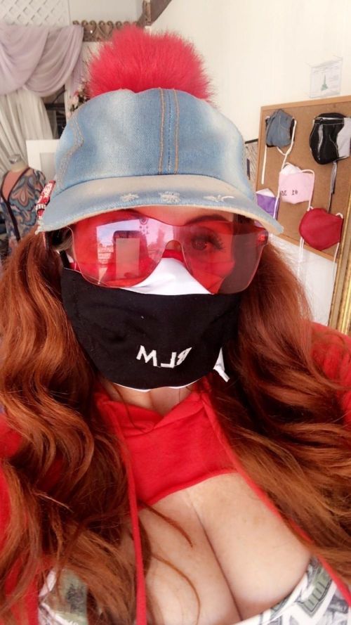 Phoebe Price Shows Off Her Variety of Face Masks 2020/06/04
