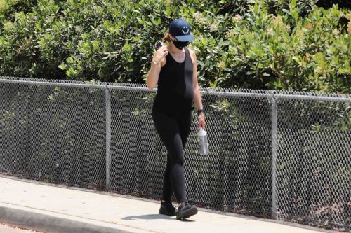 Pregnant Katherine Schwarzenegger Out and About in Santa Monica 2020/06/20 1