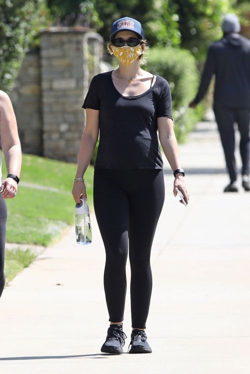 Pregnant Katherine Schwarzenegger Out with a Friend in Santa Monica 2020/06/13 12