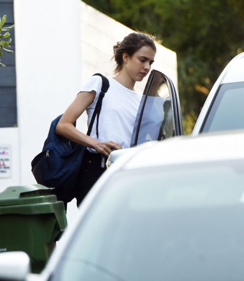 Rainey and Margaret Qualley Out in Los Angeles 2020/06/03 7