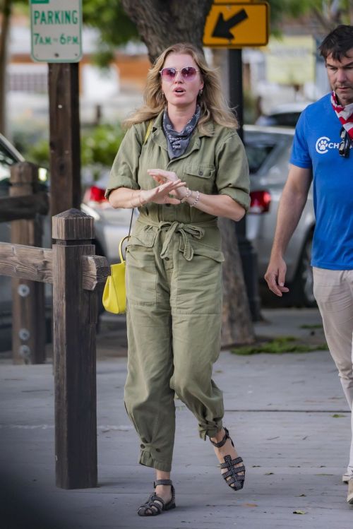 Rebecca Romijn Out and About in Calabasas 2020/06/08 8