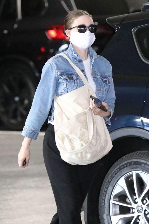 Rooney Mara Visits Her Doctor in Beverly Hills 2020/06/12