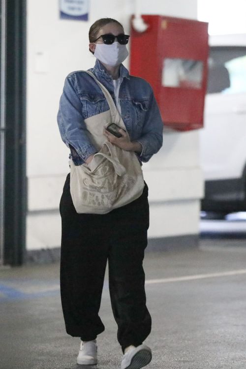 Rooney Mara Visits Her Doctor in Beverly Hills 2020/06/12