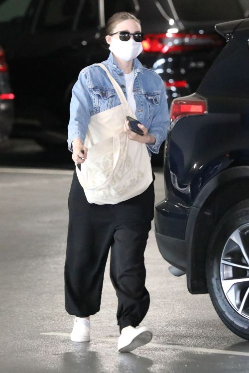Rooney Mara Visits Her Doctor in Beverly Hills 2020/06/12 7