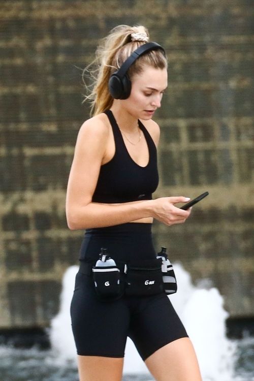 Roosmarijn de Kok Out Hiking in Miami 2020/06/01 5