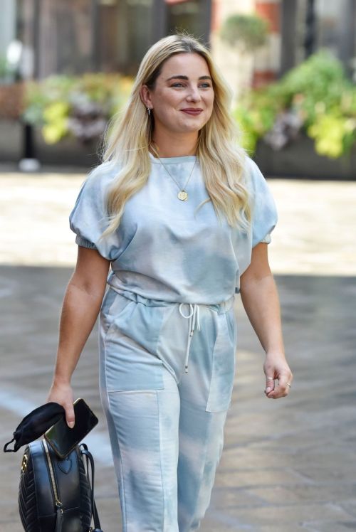 Sian Welby Leaves Global Studios in London 2020/06/15 4