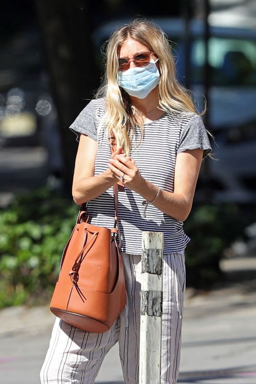 Sienna Miller Out and About in New York 2020/06/12 13