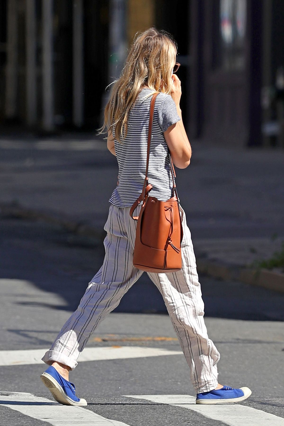 Sienna Miller Out and About in New York 2020/06/12