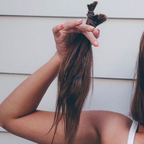 Taylor Hill Cut Her Hair Photos Shared in Instagram 2020/06/20 1