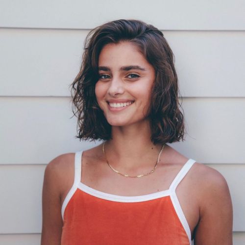 Taylor Hill Cut Her Hair Photos Shared in Instagram 2020/06/20 2