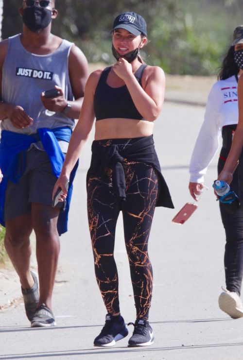 Teddi Jo Mellencamp Out Hiking in Los Angeles 2020/06/13 6