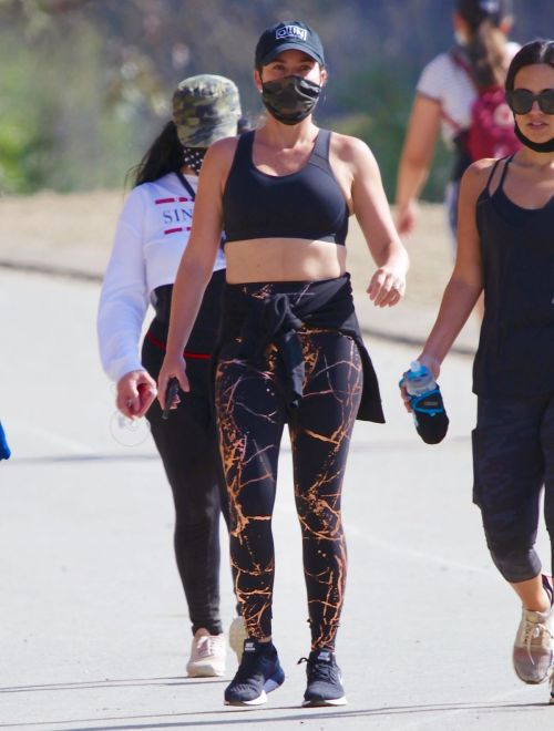 Teddi Jo Mellencamp Out Hiking in Los Angeles 2020/06/13 8