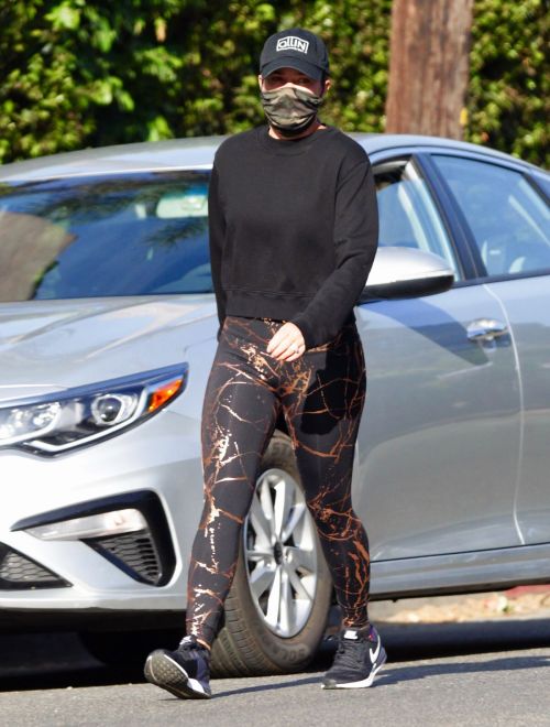 Teddi Jo Mellencamp Out Hiking in Los Angeles 2020/06/13 11