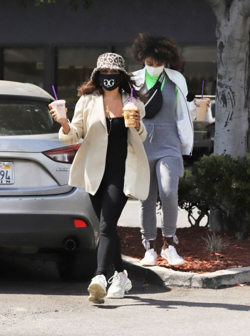 Vanessa Hudgens Out for Coffee in Los Angeles 2020/06/06 8