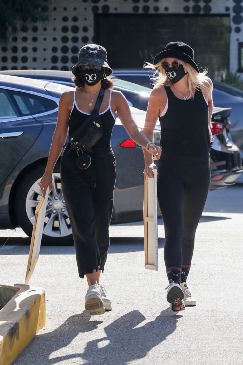 Vanessa Hudgens Out Protesting in Los Angeles 2020/06/07 9