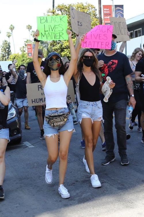 Victoria Justice and Madison Reed Join a Black Lives Matter Protest in Los Angeles 2020/06/03 5