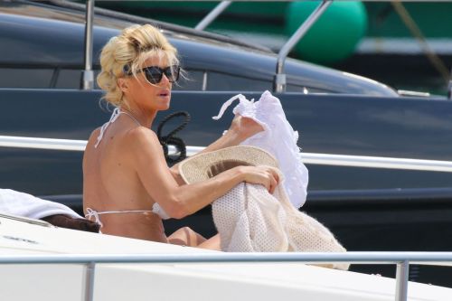 Victoria Silvstedt in Bikini at a Yacht in Saint Tropez 2020/06/01