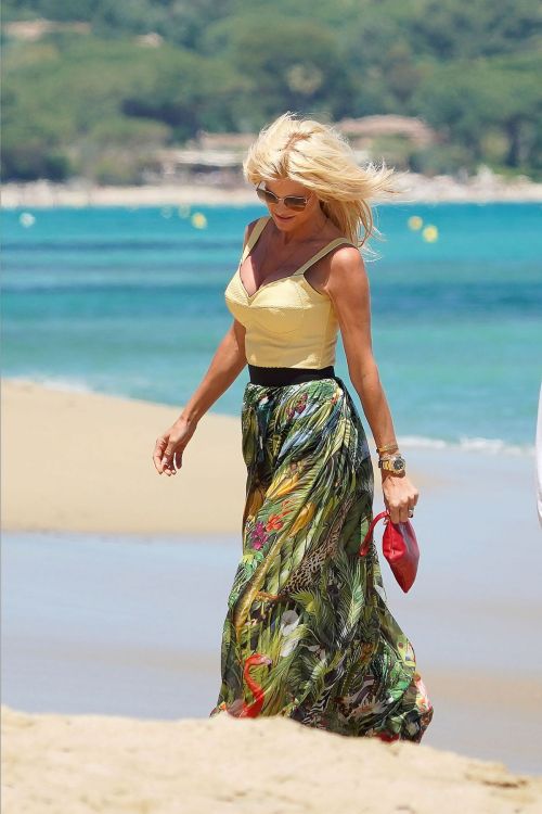 Victoria Silvstedt Out and About in St Tropez 2020/06/06
