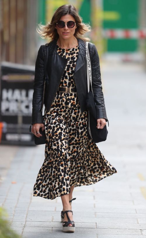 Zoe Hardman Arrives at Global Radio in London 2020/06/07 8