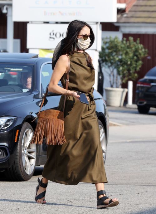 Abigail Spencer Out and About in Brentwood 2020/09/17 6