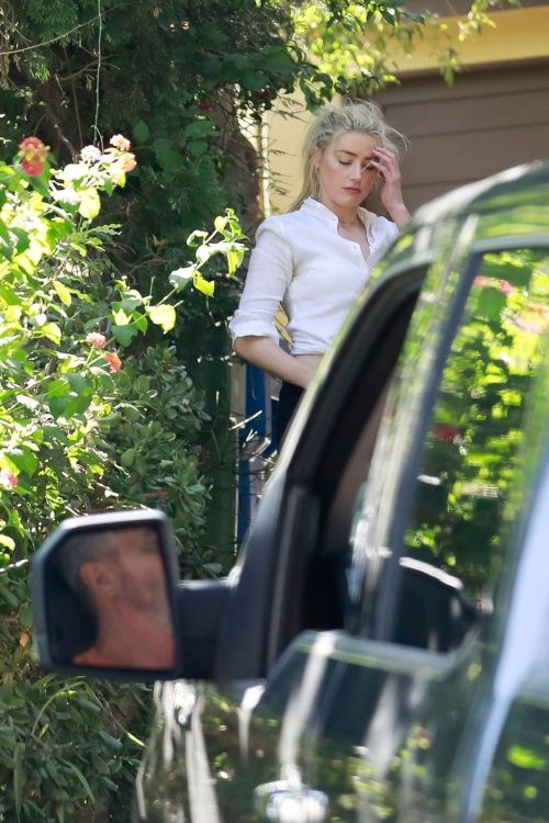 Amber Heard Out Driving in Los Angeles 2020/09/22 1