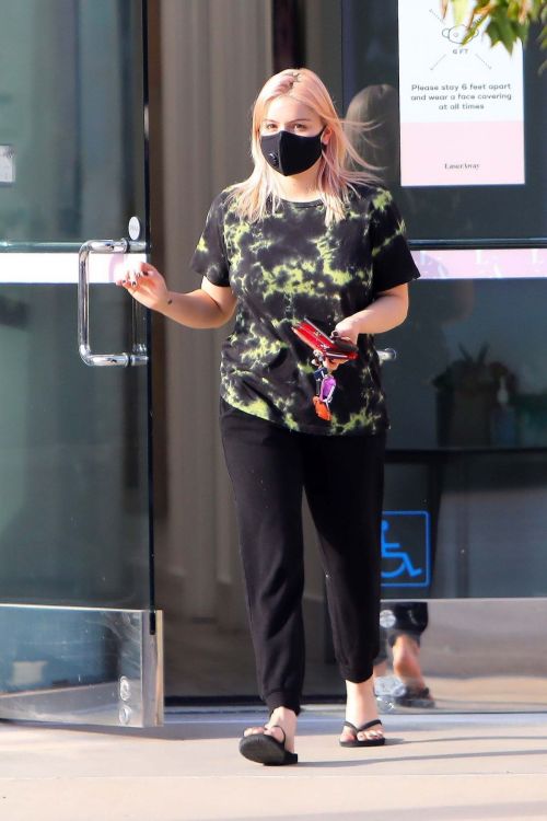 Ariel Winter Leaves Laser away Hair Removal Spa in Los Angeles 2020/09/18 5