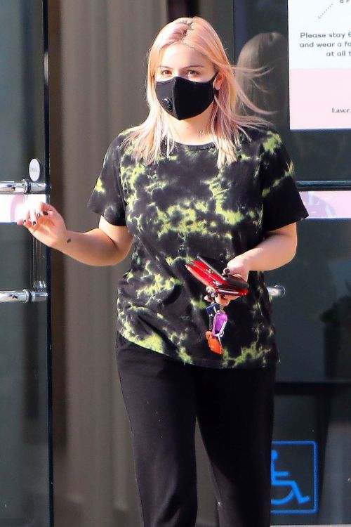 Ariel Winter Leaves Laser away Hair Removal Spa in Los Angeles 2020/09/18 6