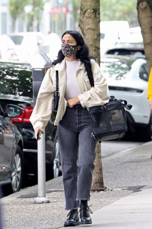 Camila Mendes Out and About in Vancouver 2020/09/19 1