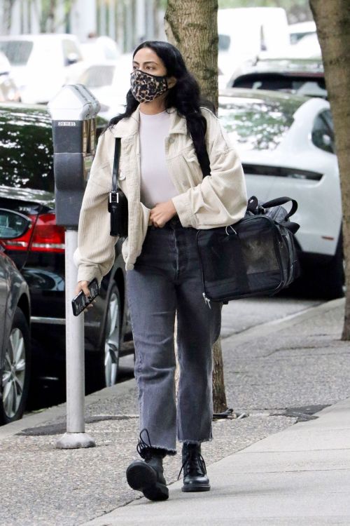 Camila Mendes Out and About in Vancouver 2020/09/19
