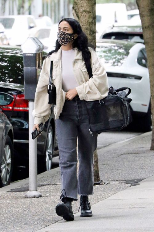 Camila Mendes Out and About in Vancouver 2020/09/19 3