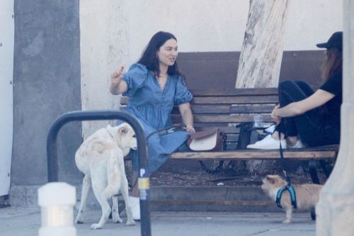 Crystal Reed Out with Her Dog in Los Angeles 2020/09/22