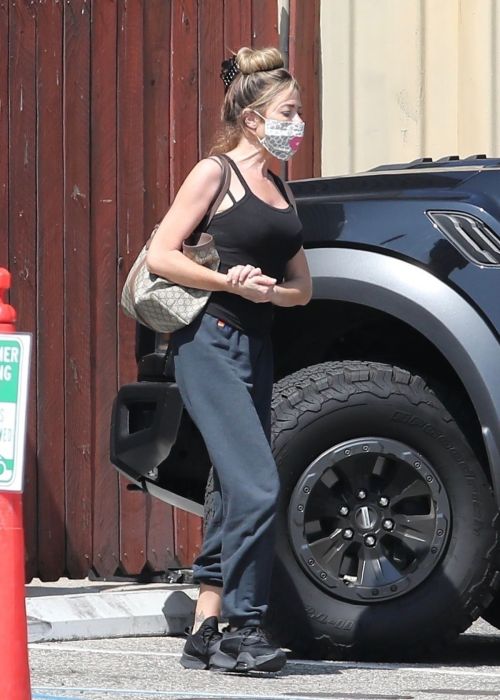 Denise Richards and Aaron Phypers Out in Malibu 2020/09/23 10