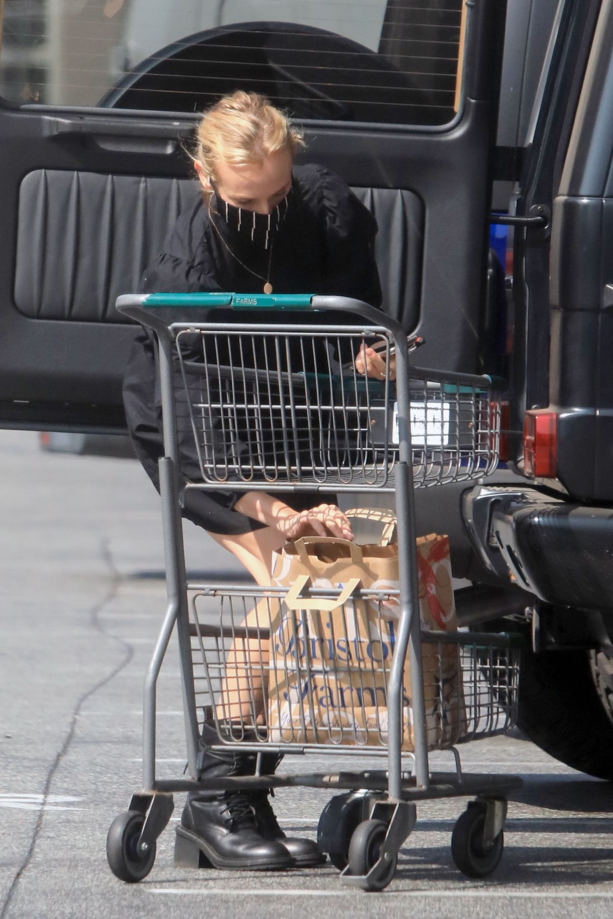 Diane Kruger Out for Grocery Shopping in Los Angeles 2020/09/22
