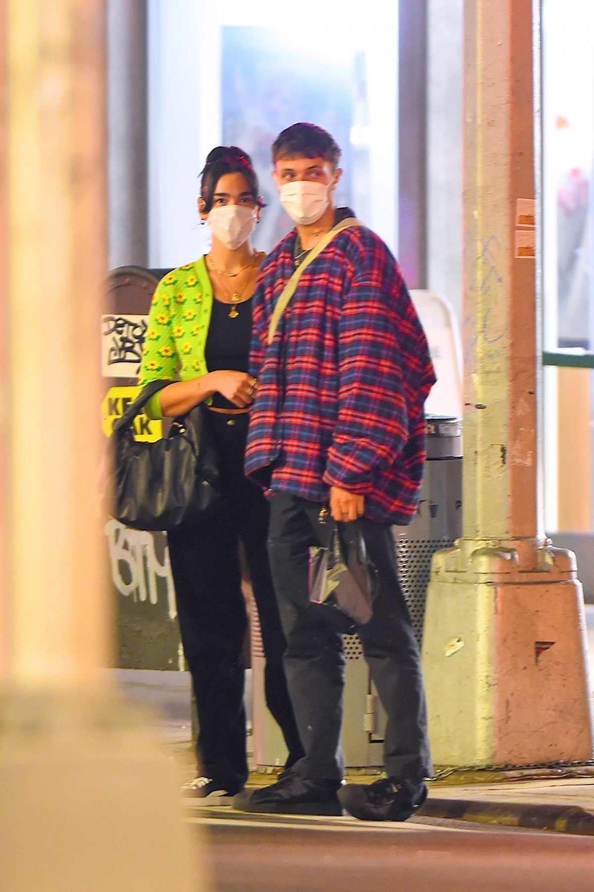 Dua Lipa and Anwar Hadid Out for Dinner in New York 2020/09/21