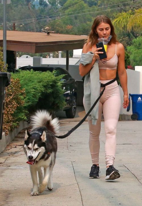Julianne Hough in Tights Out with Her Dog in Los Angeles 2020/09/11