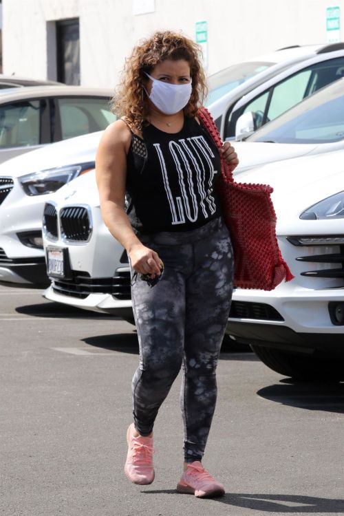 Justina Machado Arrives at DWTS Studio in Los Angeles 2020/09/18 3