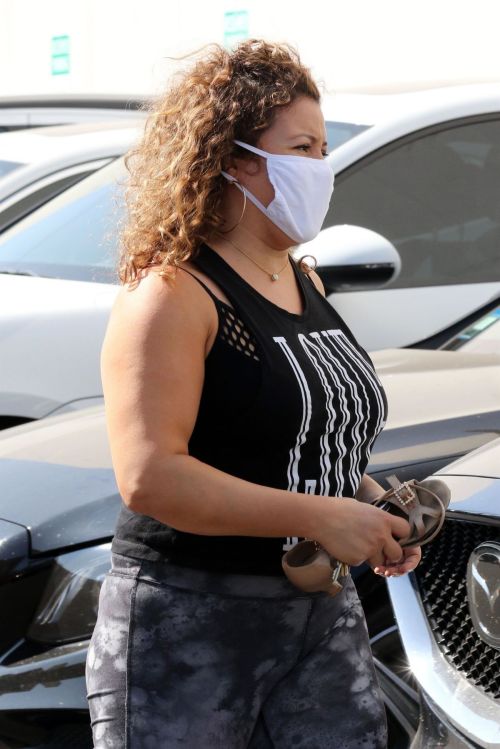 Justina Machado Arrives at DWTS Studio in Los Angeles 2020/09/18 7